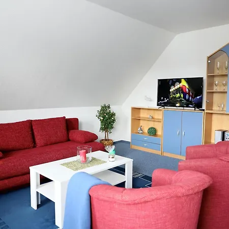 Geraeumiges 2-zimmer-appartement Fuer 4 Personen Und Schoenem Gemeinschaftsgarten * Westerland